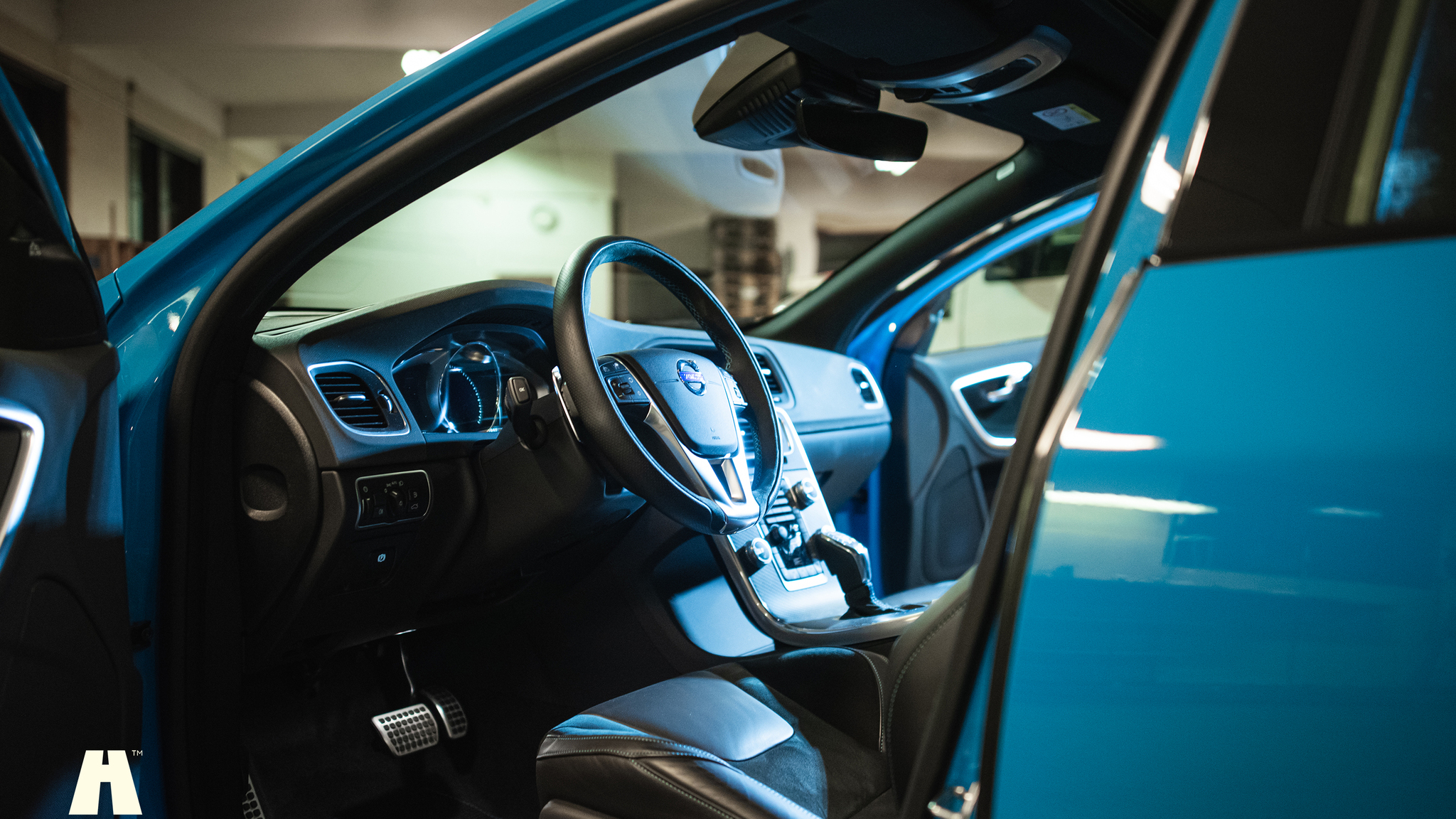Interior image of 2017 Volvo V60 Polestar T6