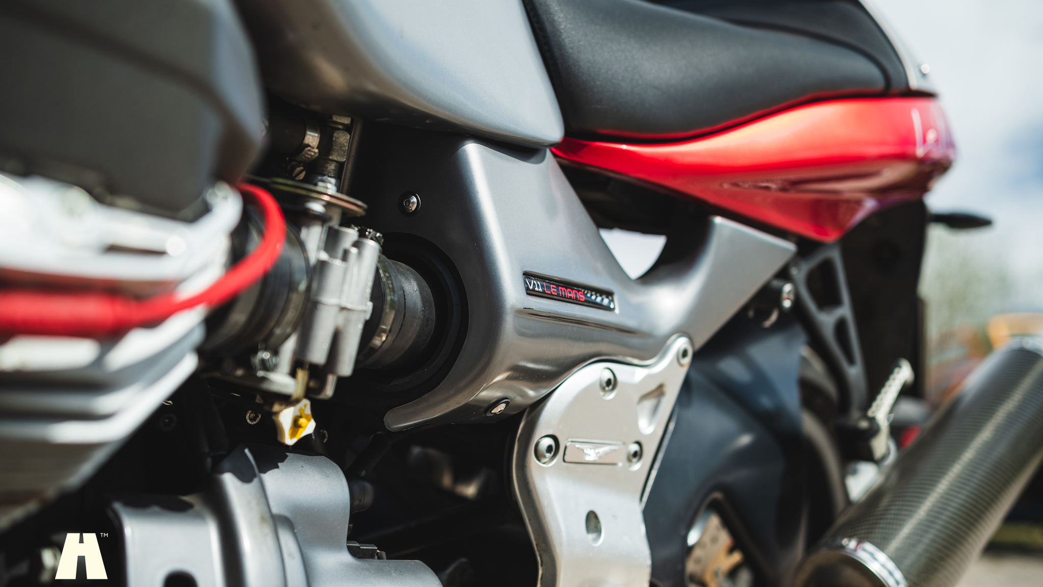 Image of 2002 Moto Guzzi V11 Le Mans mechanics (41)