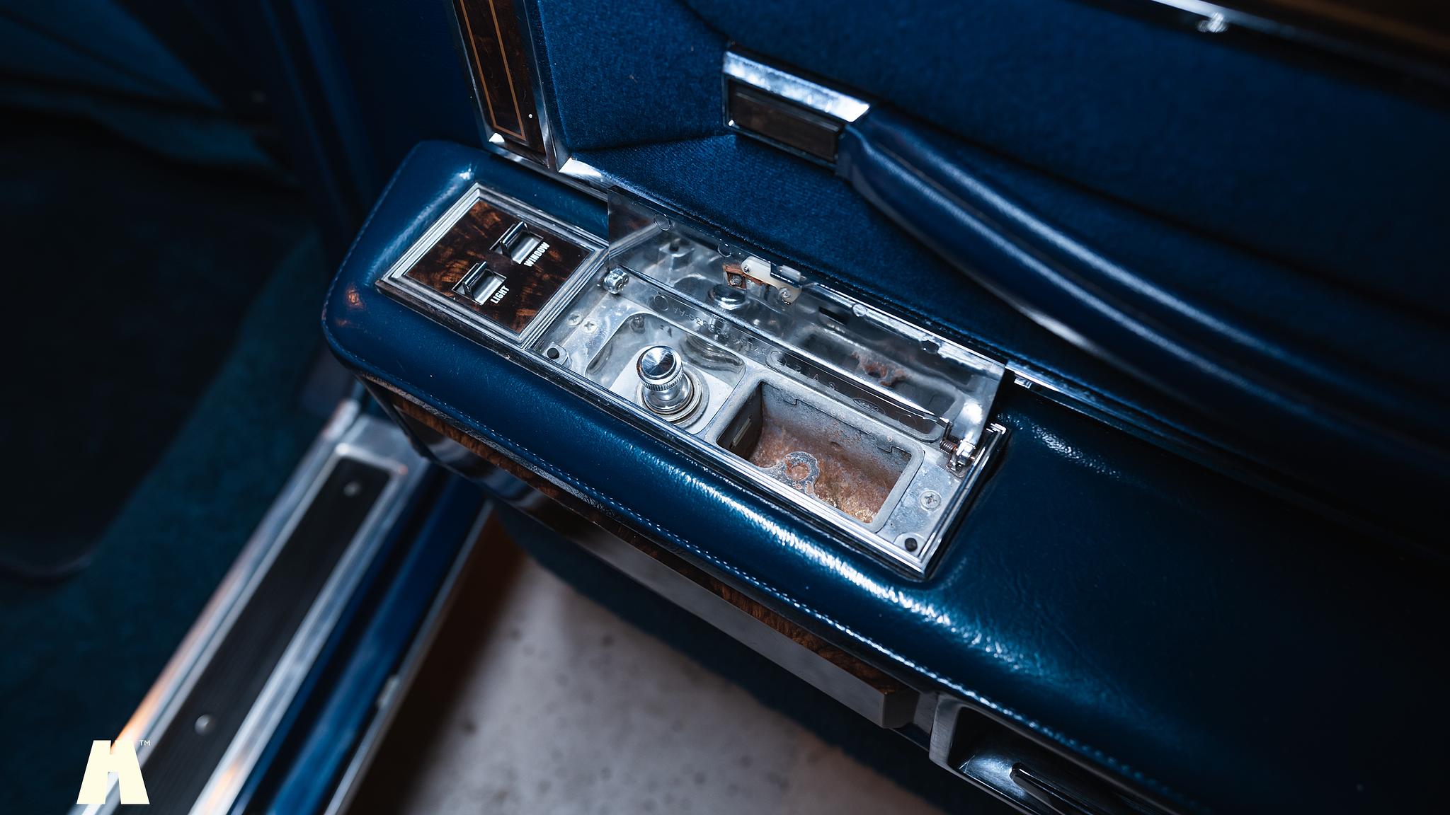 Interiörbild 1979 Lincoln Continental (16)