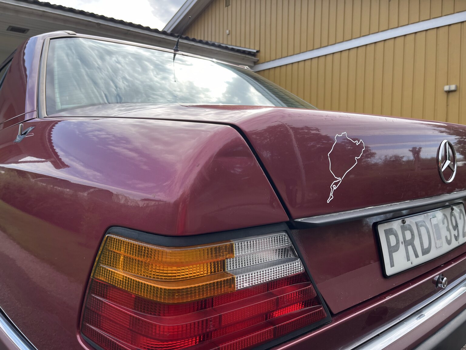 Exterior image of 1990 Mercedes-Benz 230 E