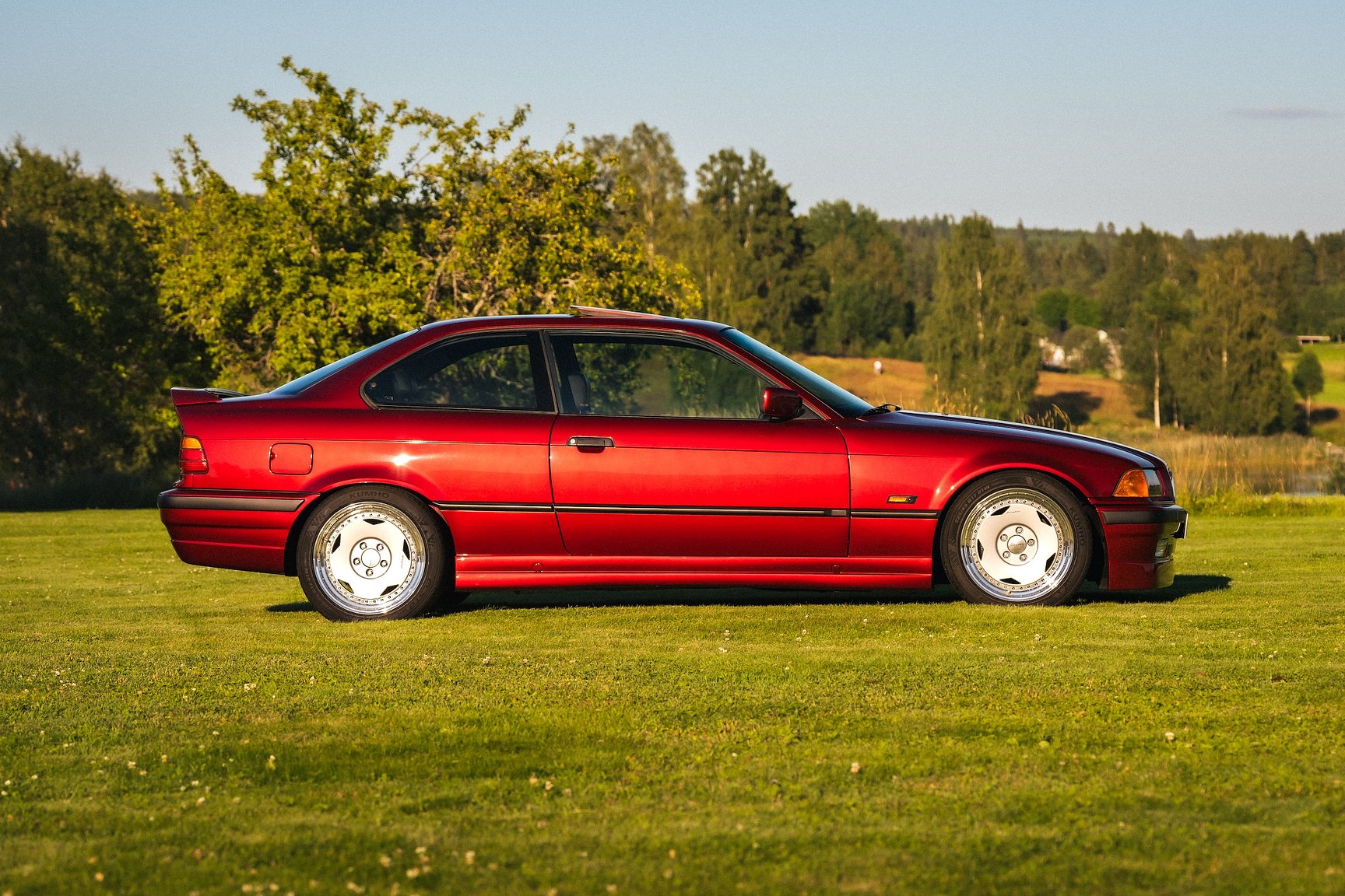 Exterior image of 1992 BMW 325i Coupé "No Reserve Auction"