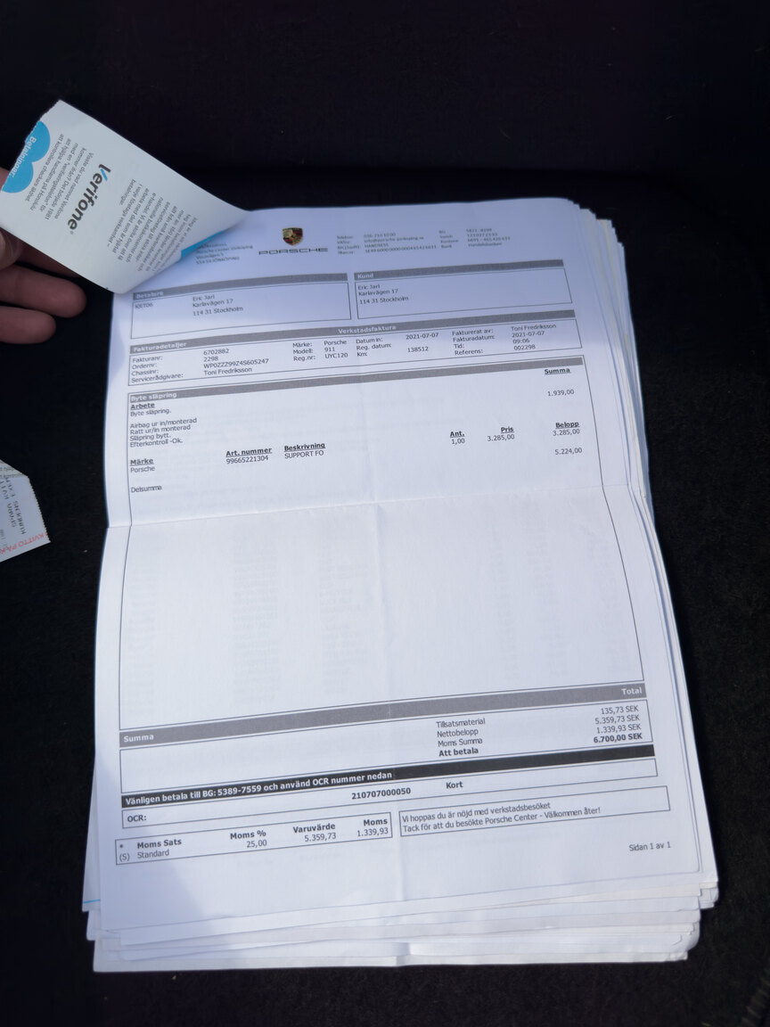 Dokumentation för 2004 Porsche 911 Carrera 4