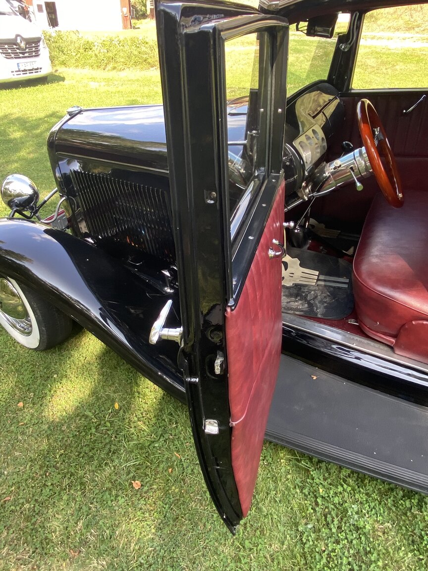 Interiörbild 1932 Ford 32 deuce sport coupé (Hot Rod)