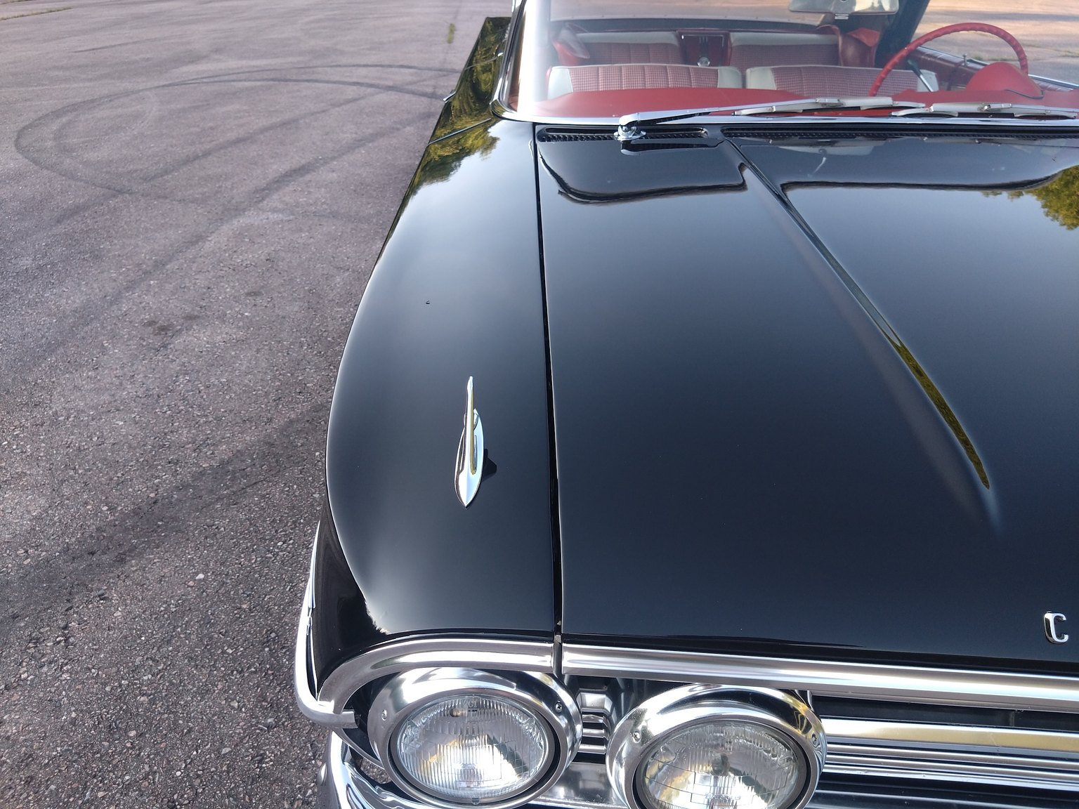 Exterior image of 1960 Chevrolet Impala Cabriolet 5.7 V8 Powerglide