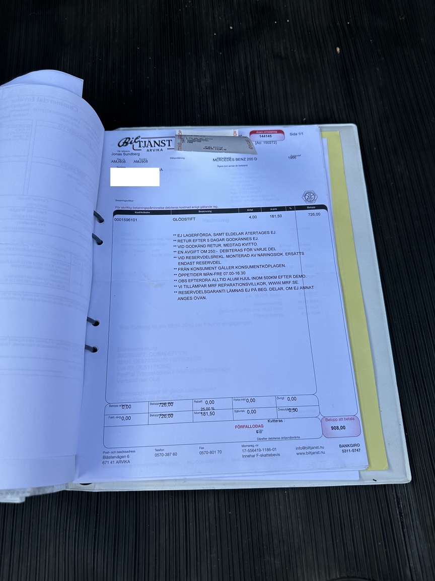 Documentation for 1966 Mercedes-Benz 200 D "Heckflosse"