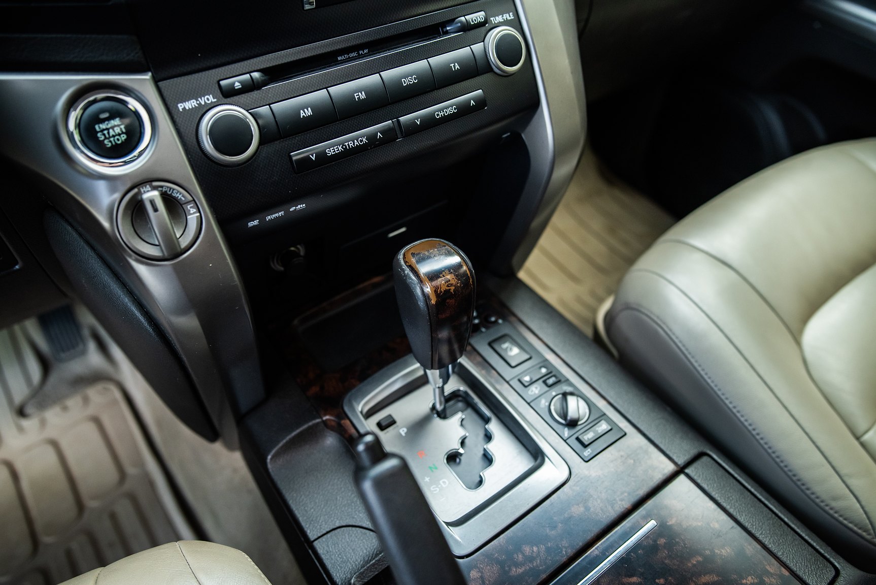 Interior image of 2008 Toyota Land Cruiser 4.5 4WD V8