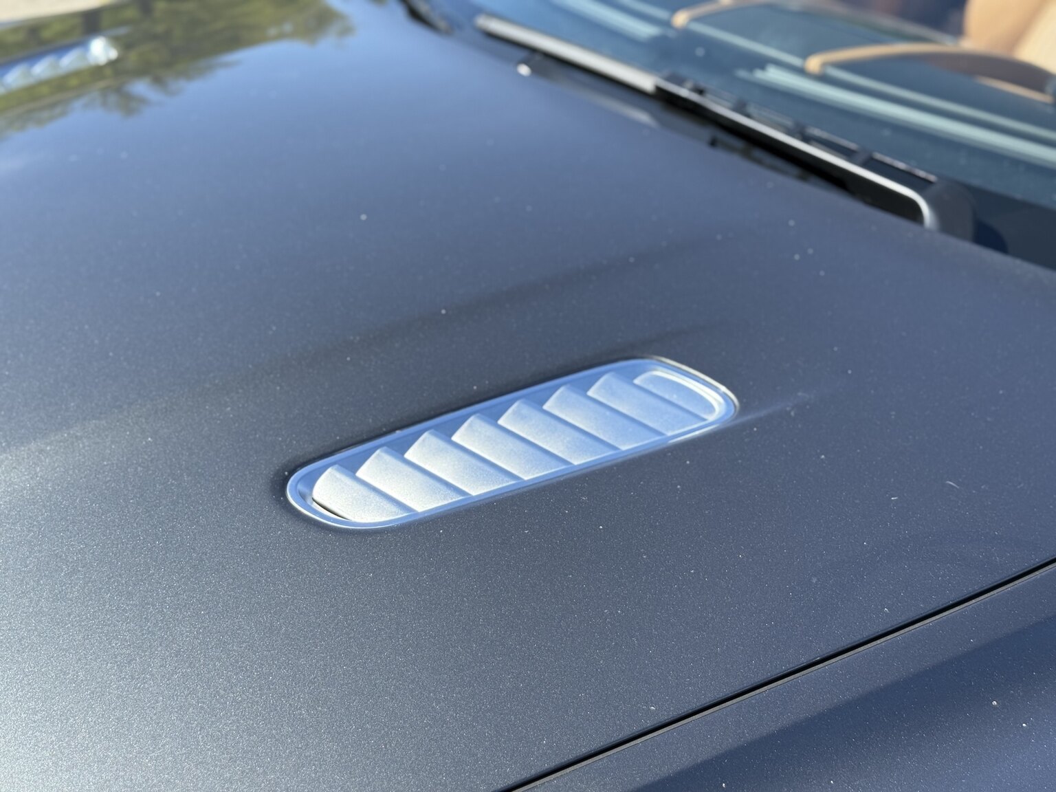 Exterior image of 2015 Aston Martin DB9 Volante