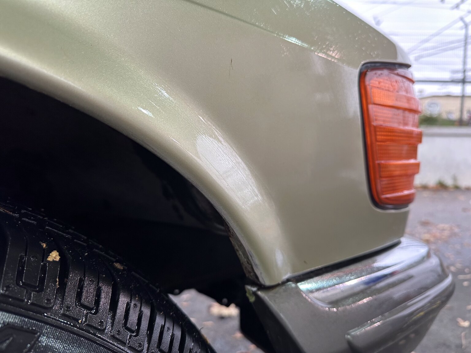 Exterior image of 1983 Mercedes-Benz 500 SEC