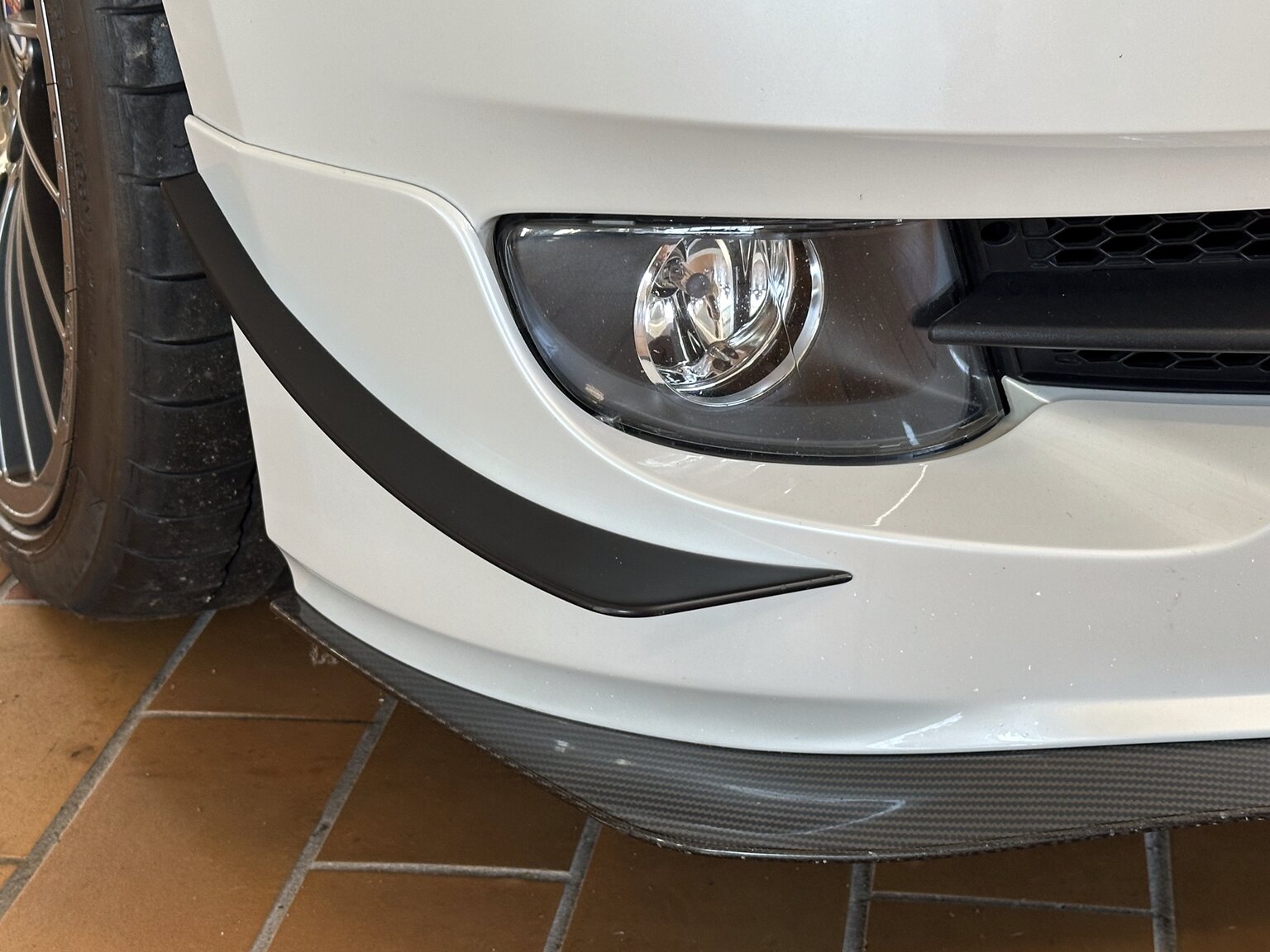 Exterior image of 2012 ALPINA B3 GT3 Switch-Tronic