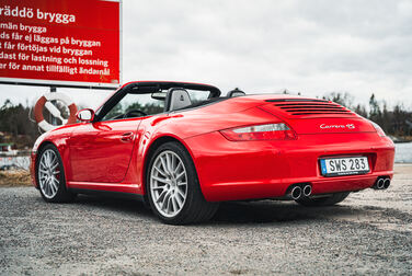 Exteriörbild på 2007 Porsche Carrera 4S Cabriolet