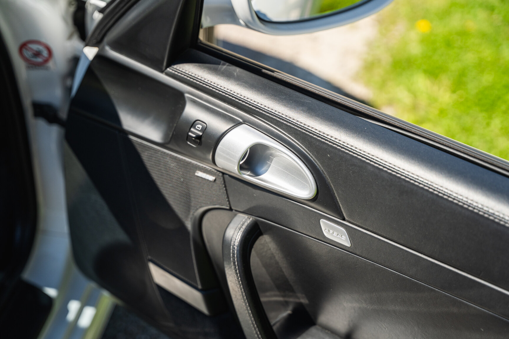 Innenraumfoto von 2008 Porsche 911 Turbo Cabriolet (16)