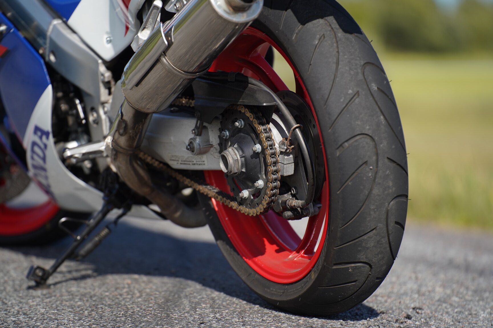 Image of 1992 Honda VFR400R NC30 mechanics