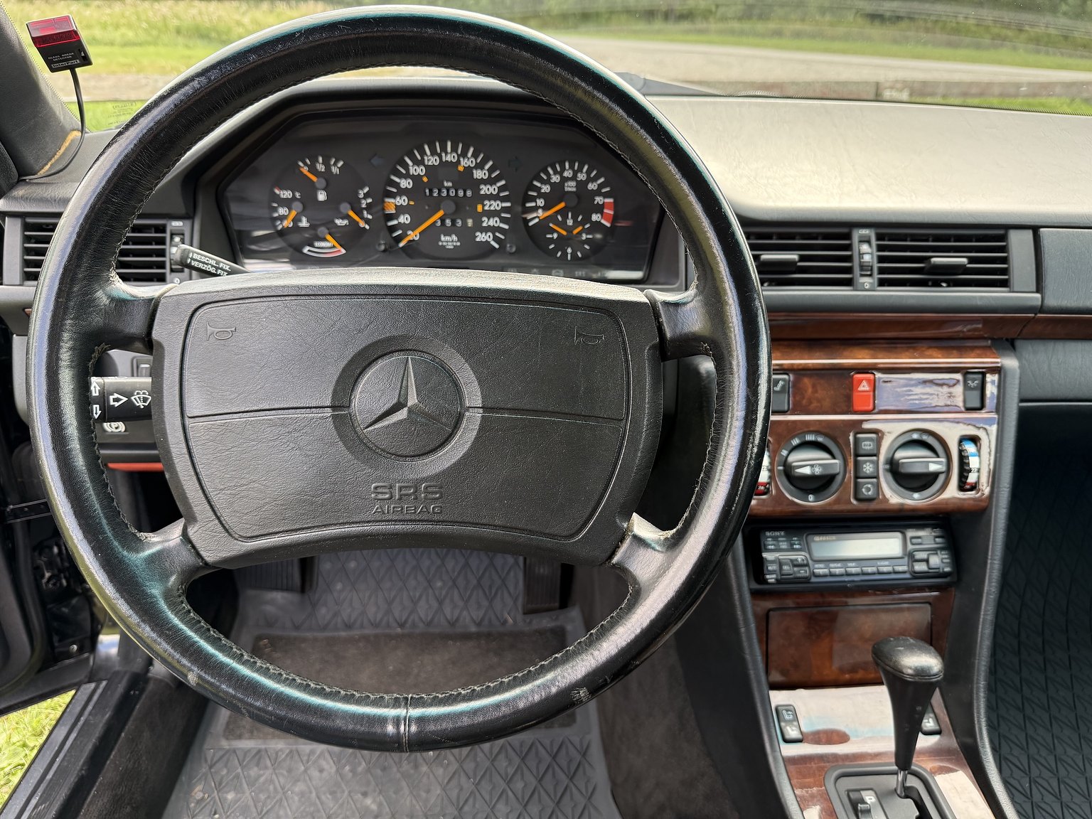 Interior image of 1990 Mercedes-Benz 300CE-24