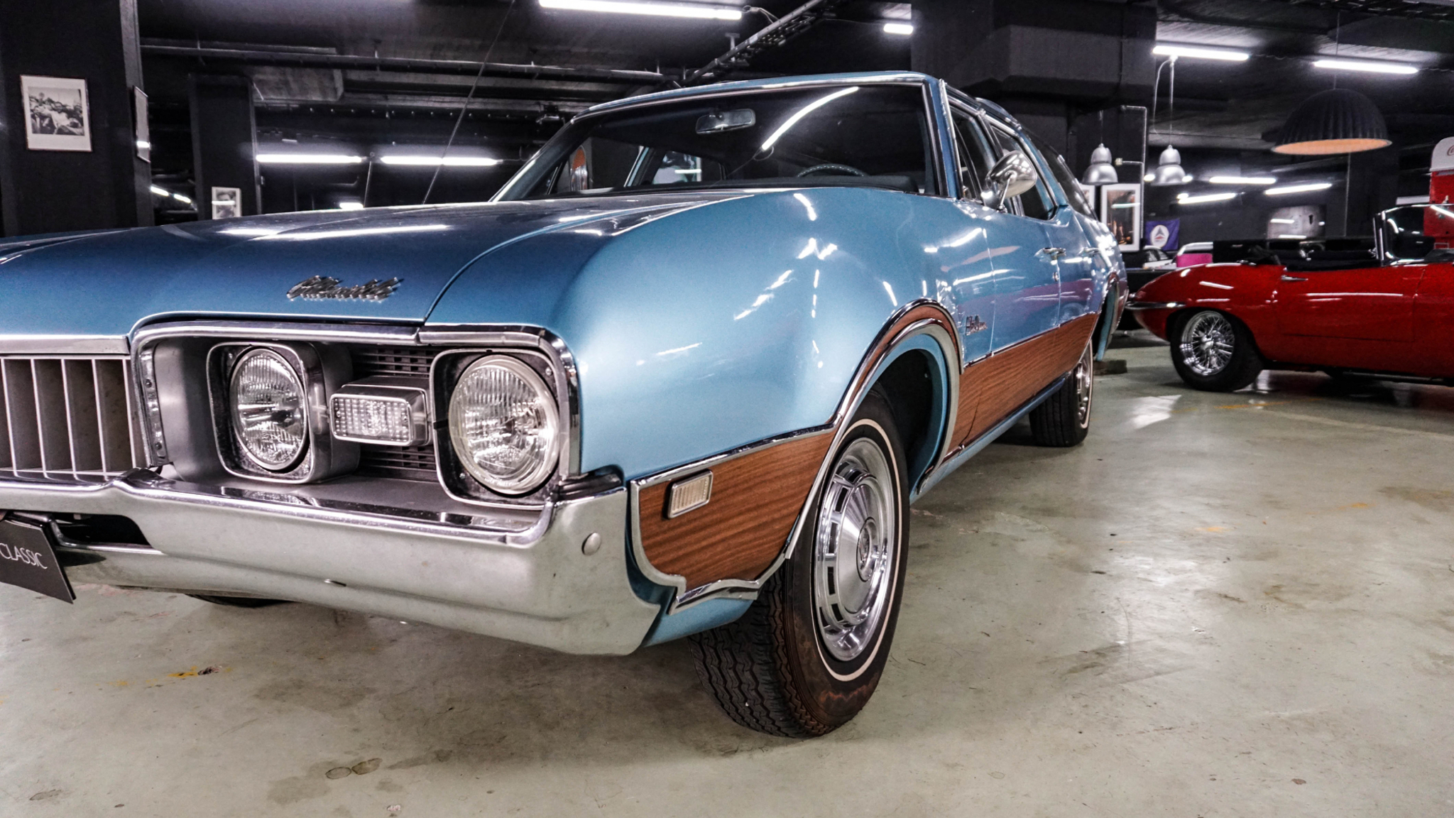 Exterior image of 1968 Oldsmobile Vista Cruiser