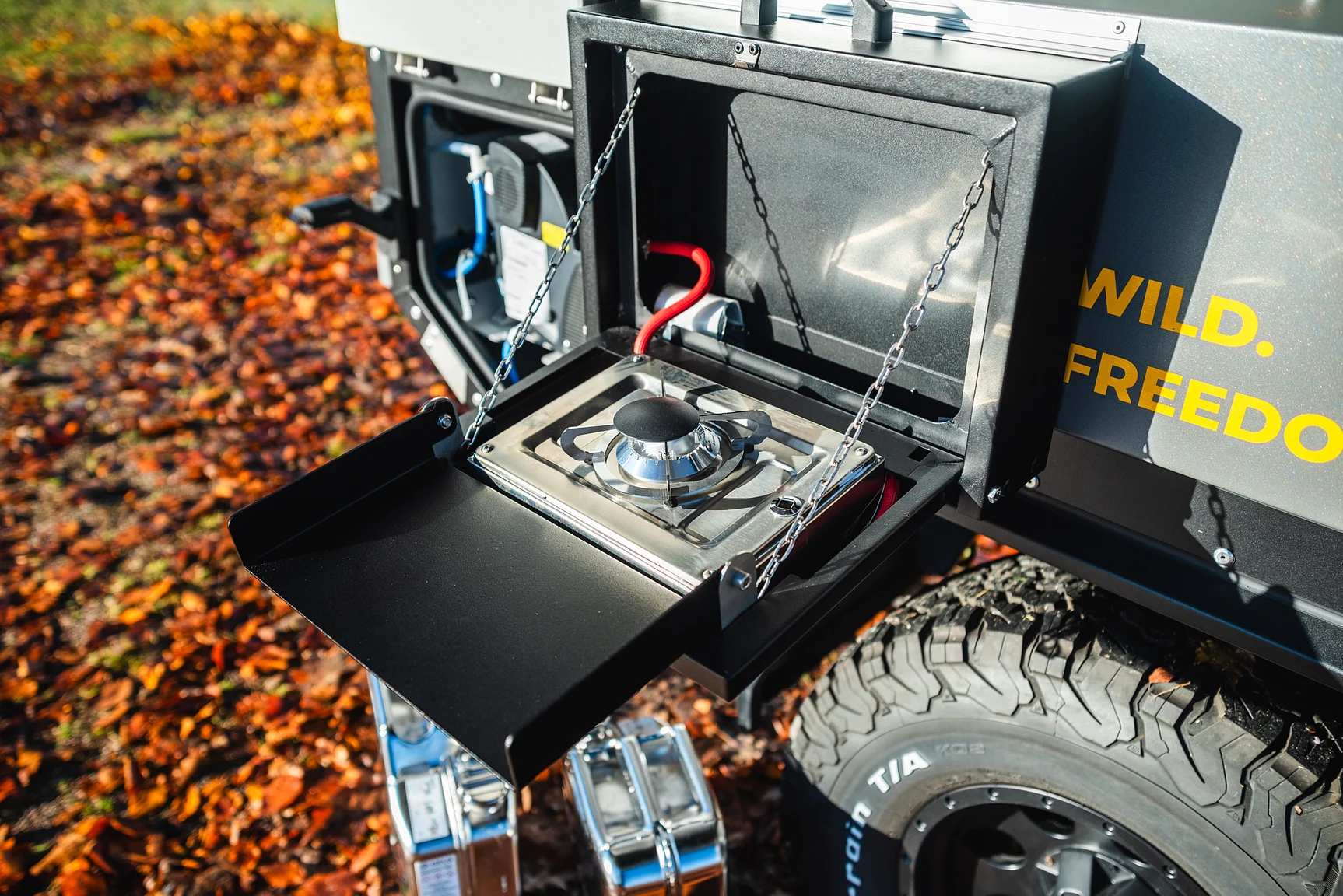 Exterior image of 2025 Northea Trailer Expedition Crawler 458i Offgrid-Camper (55)