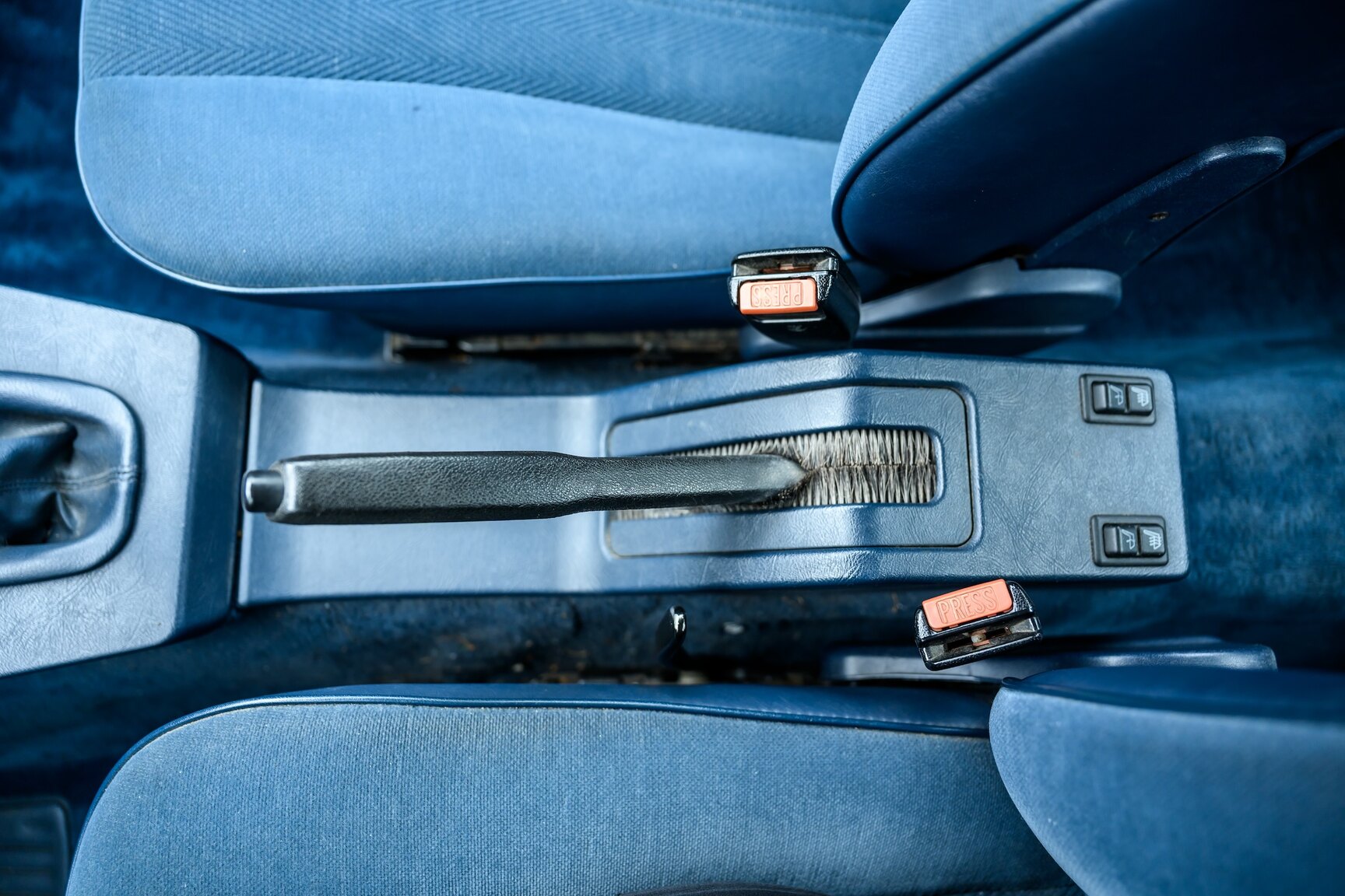 Interior image of 1986 BMW 520i