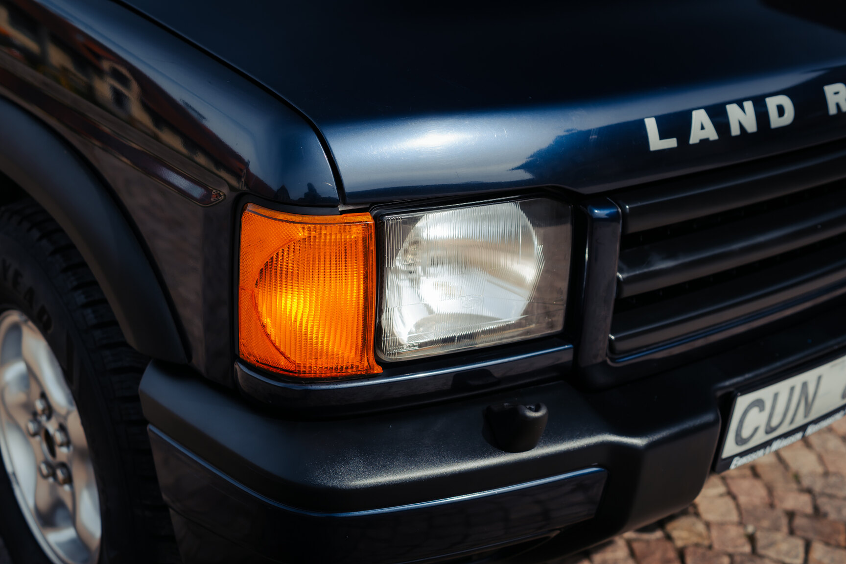 Exteriörbild på 1999 Landrover Discovery II V8