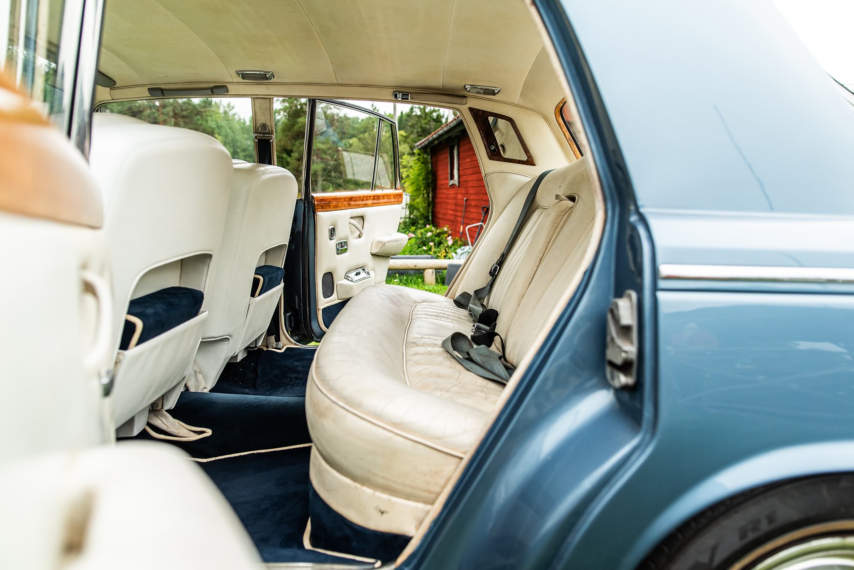 Interior image of 1972 Rolls-Royce Silver Shadow