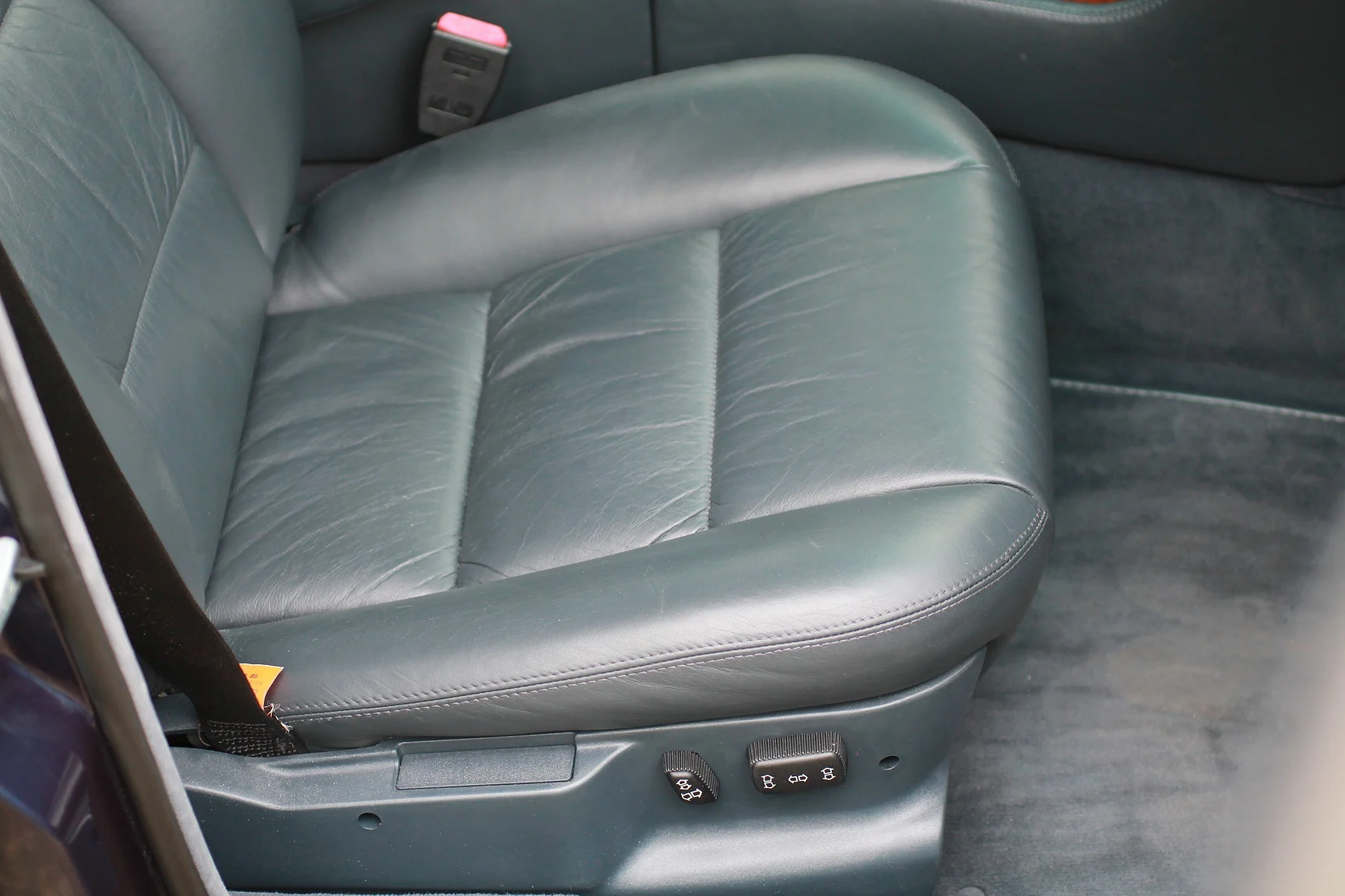 Innenraumfoto von 1989 BMW 750iL (22)
