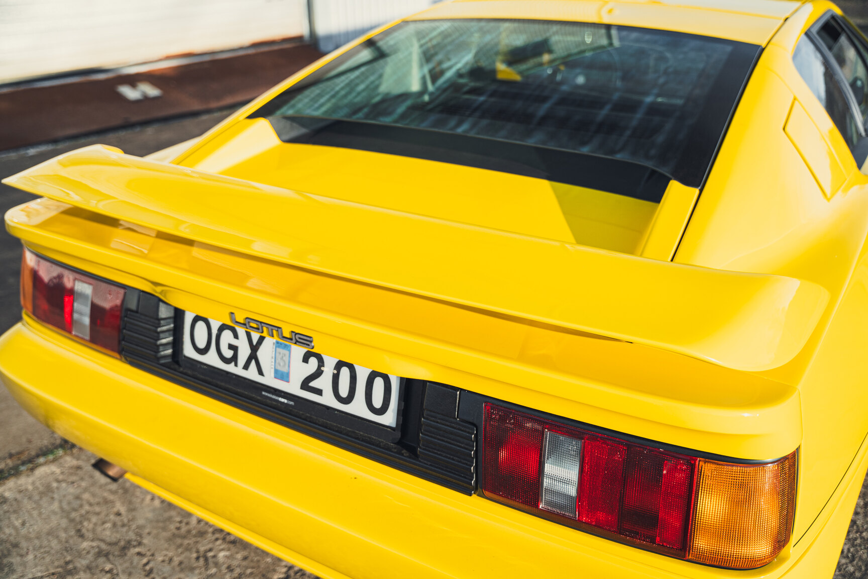 Exterior image of 1989 Lotus Esprit Turbo SE