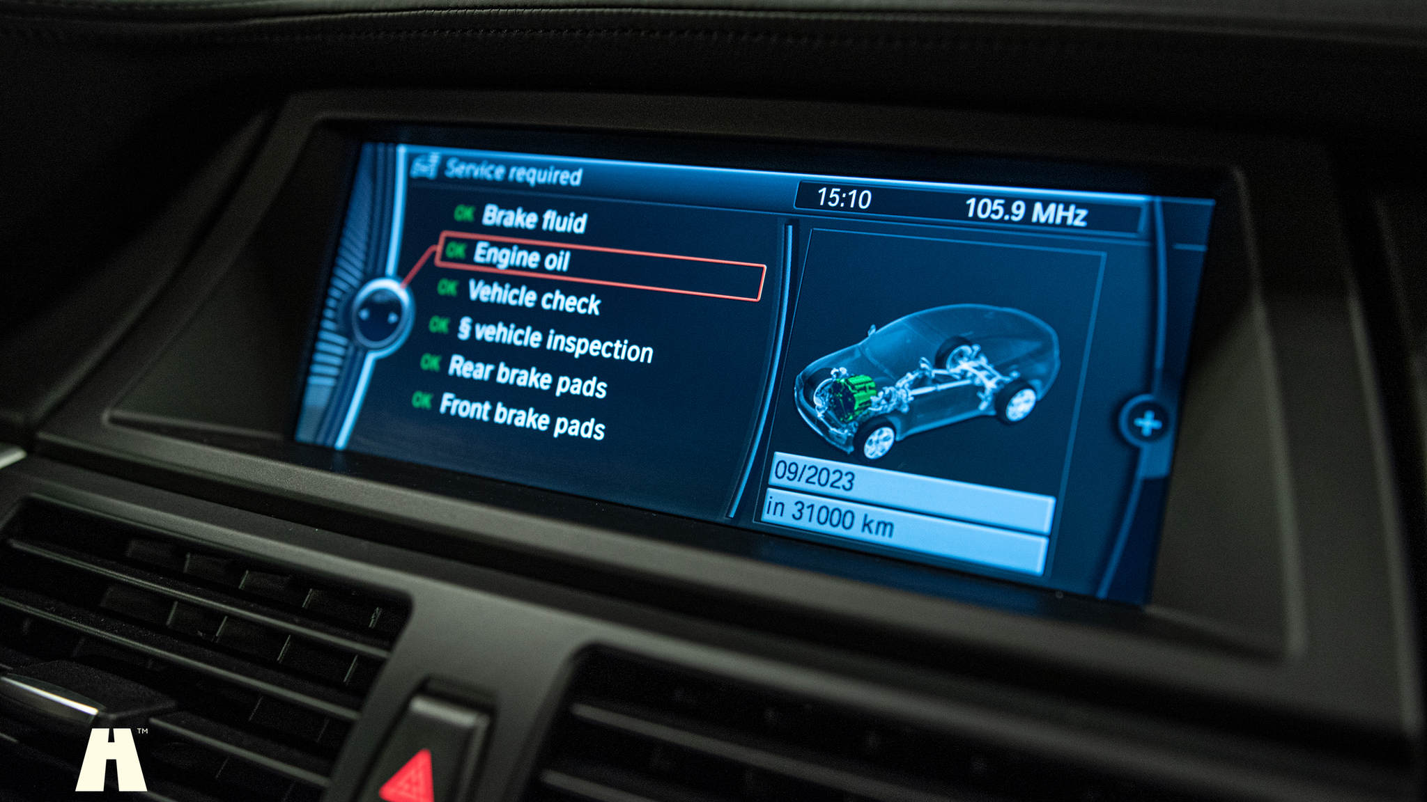 Innenraumfoto von 2010 BMW X6 M Ferrita 555HK (83)