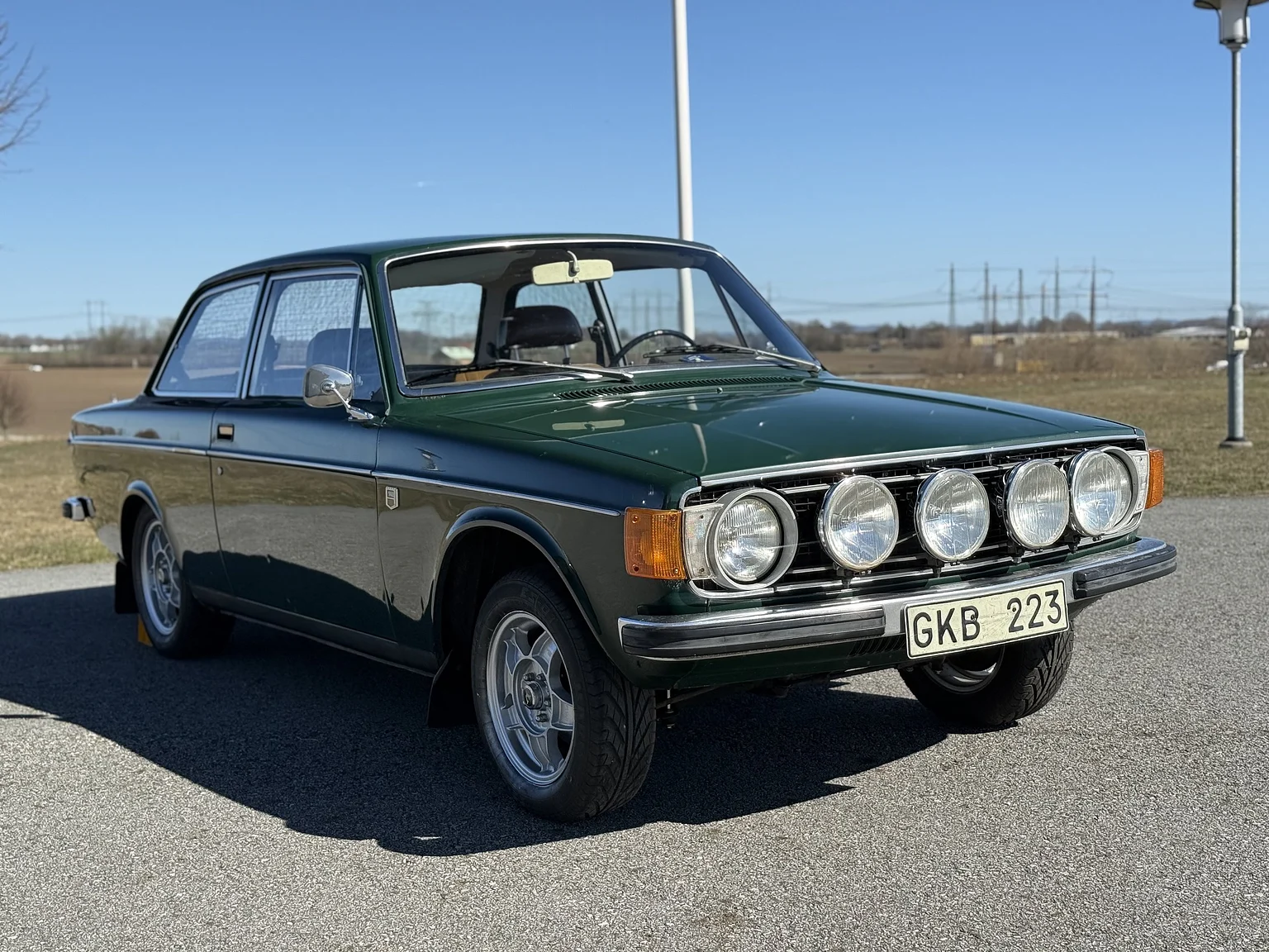 Exterior image of 1973 Volvo 142 2.0 Deluxe (10)