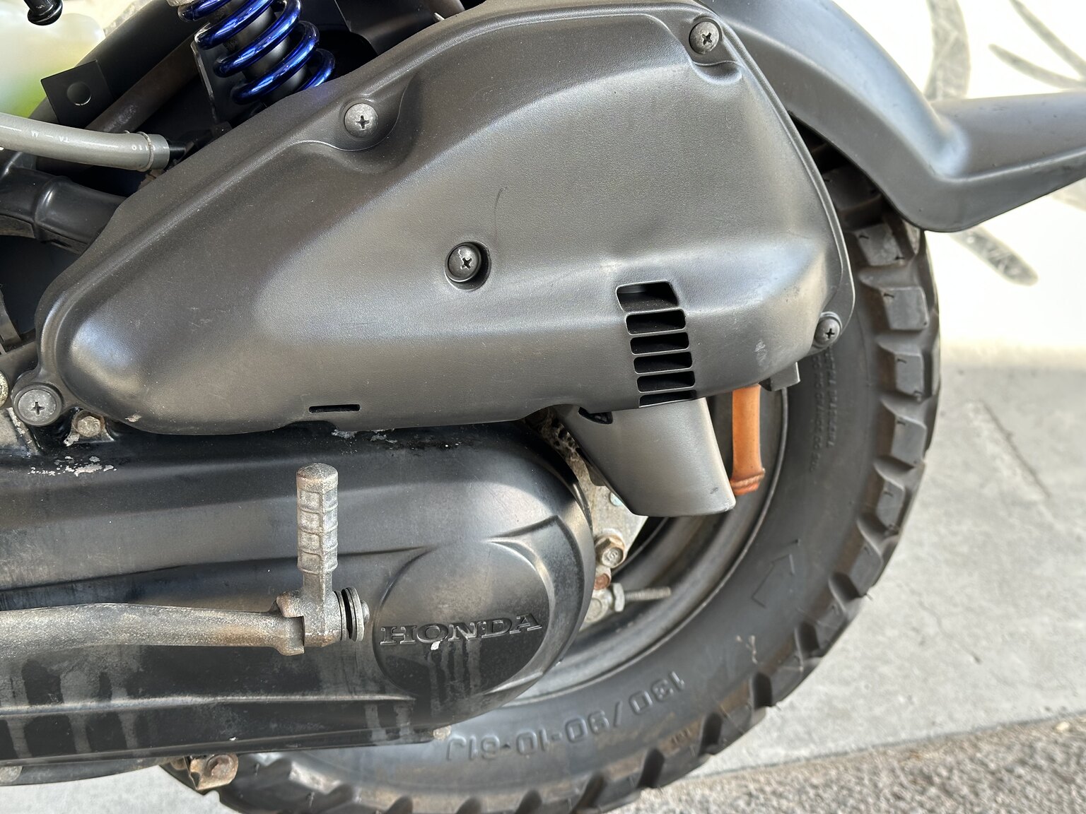 Exterior image of 2010 Honda NPS 50 Zoomer