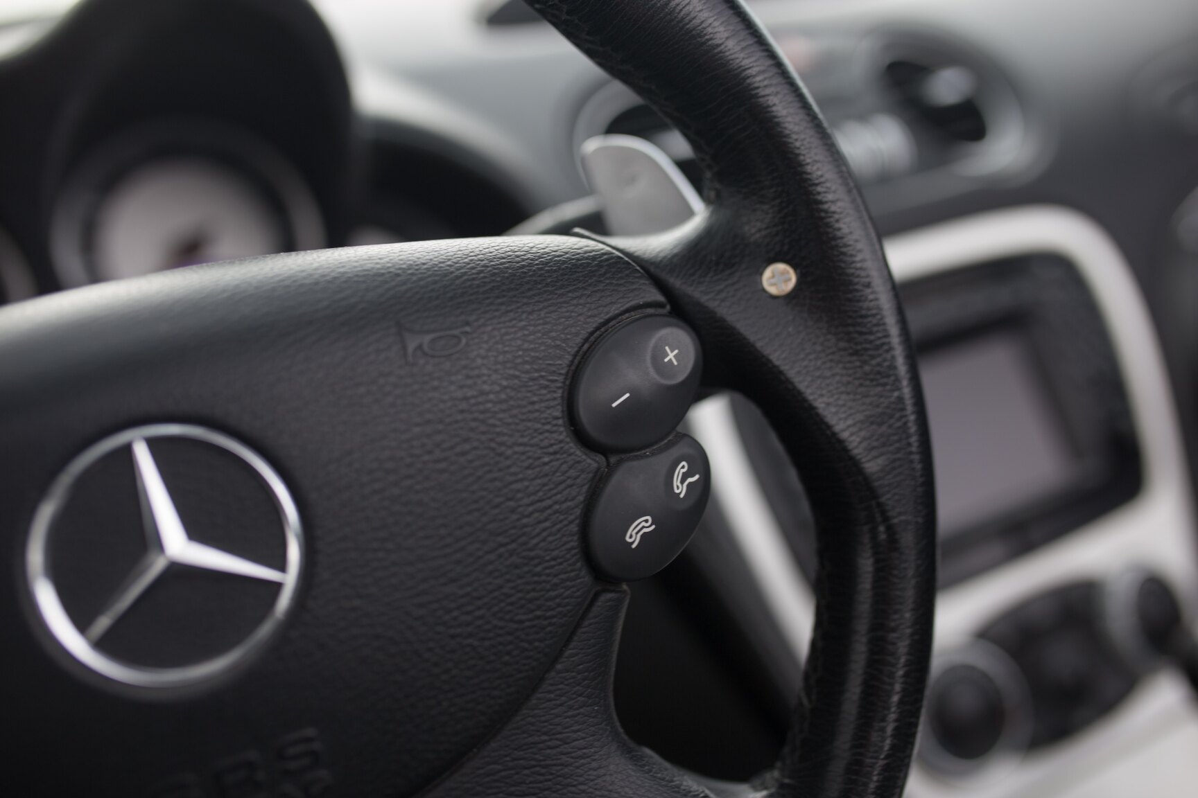 Interior image of 2002 Mercedes-Benz SL55 AMG