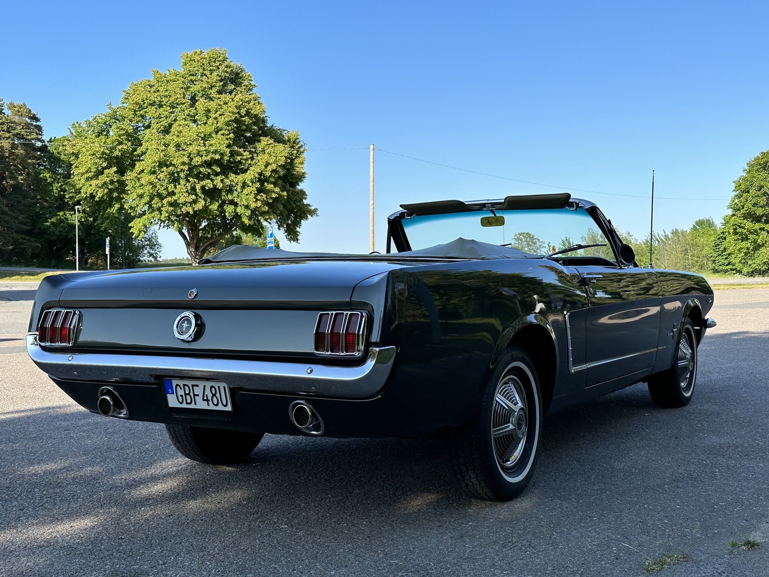 Exteriörbild på 1965 Ford Mustang 289 Cabriolet