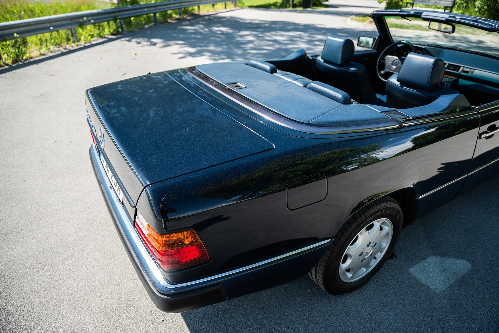 Aussenfoto 1993 Mercedes-Benz 300 CE-24 Cabriolet (17)