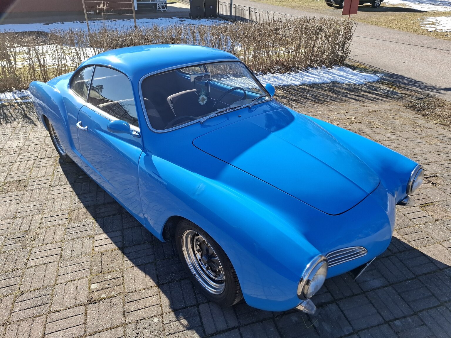 Exteriörbild på 1966 Volkswagen 1300 Karmann-Ghia