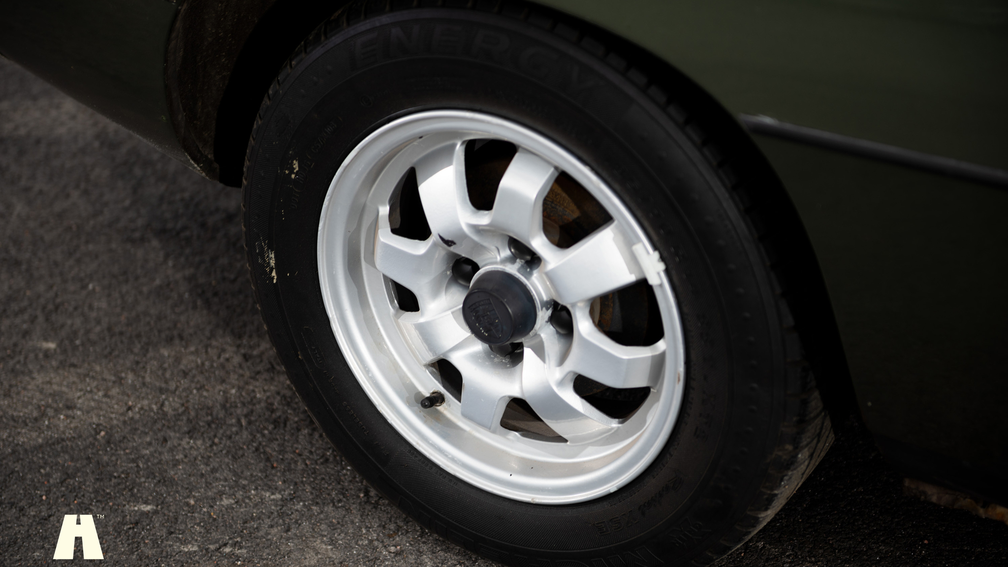 Exteriörbild på 1981 Porsche 924 (25)