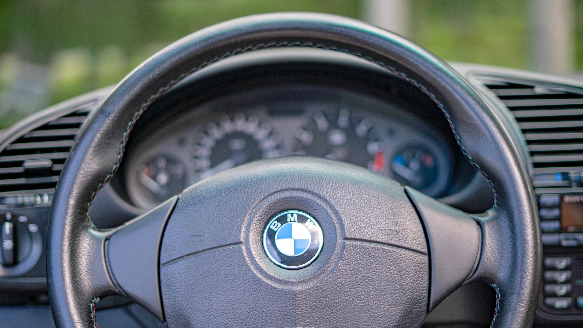 Interior image of 1997 BMW 328i Coupé Automatisk