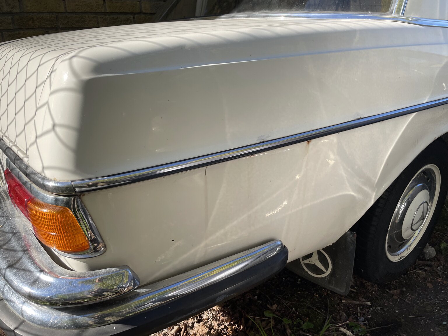 Exterior image of 1966 Mercedes-Benz 250s