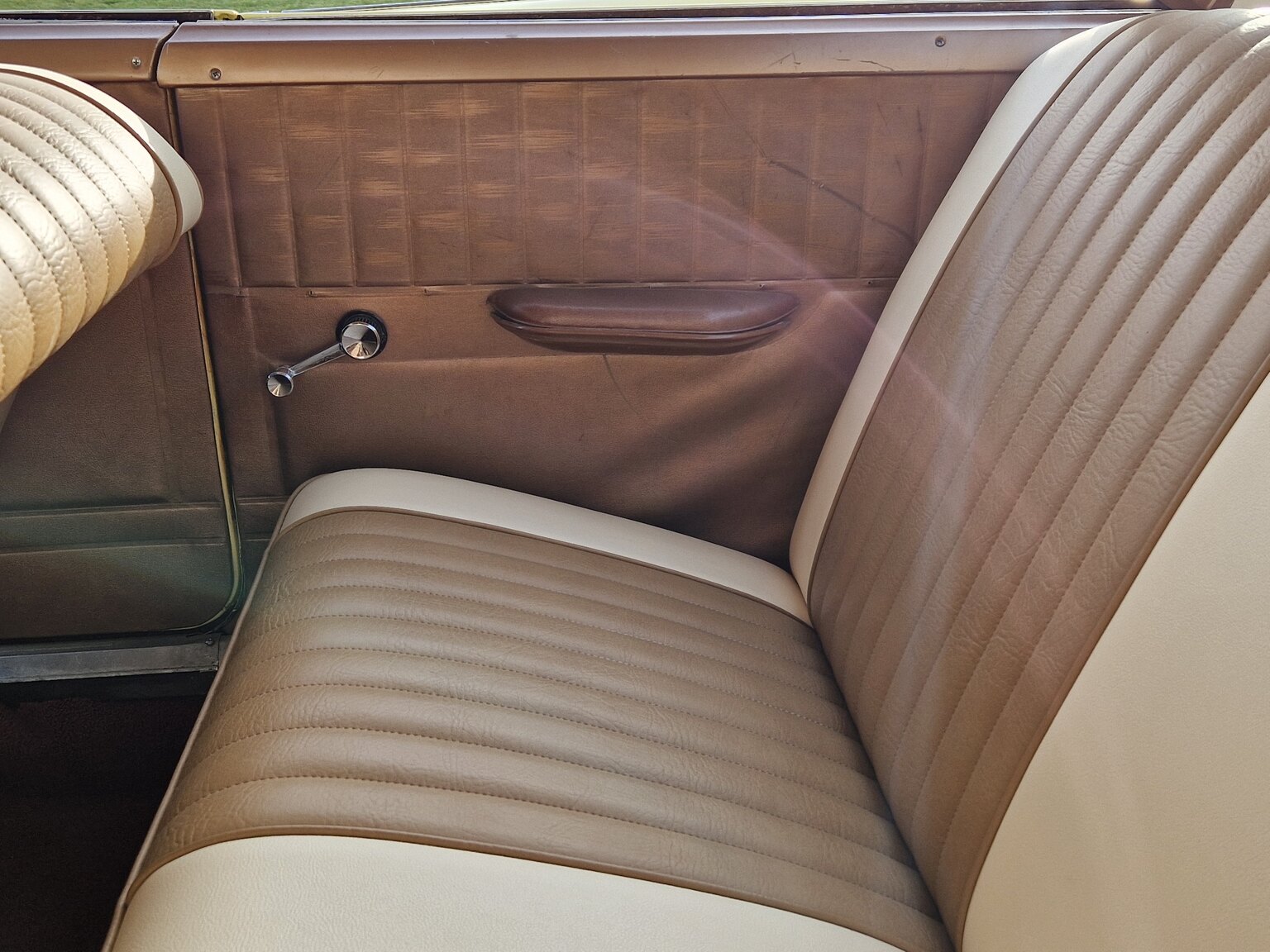 Interiörbild 1961 Chrysler Windsor Coupé