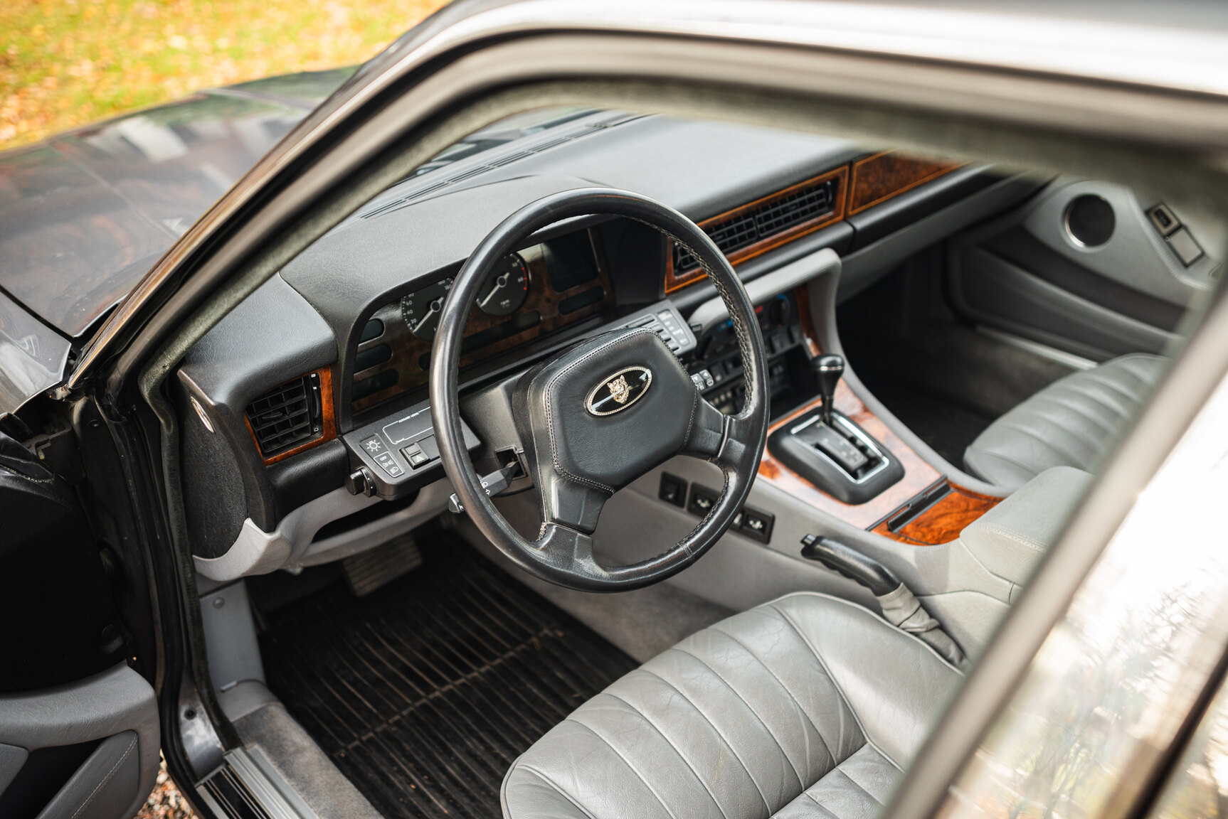1988 Jaguar XJ Sovereign NYO921 - Interior