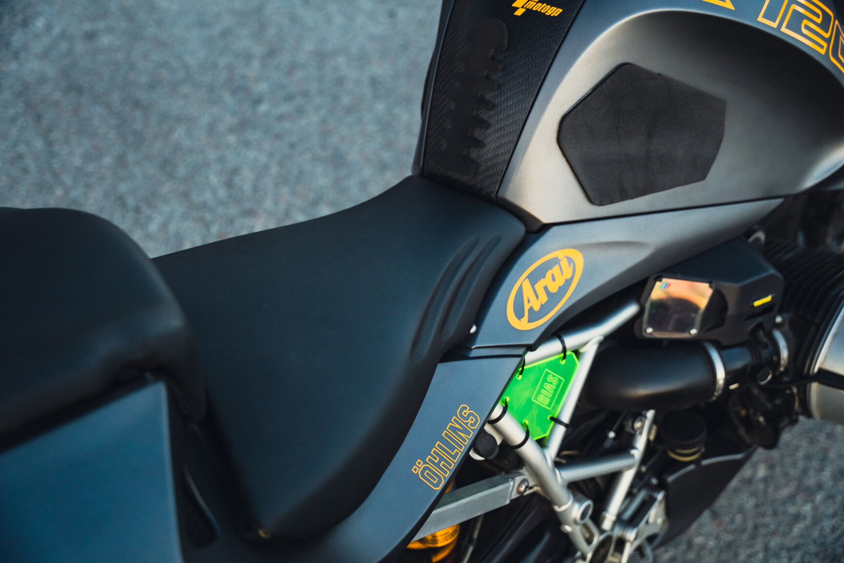 Exterior image of 2006 BMW R1200S