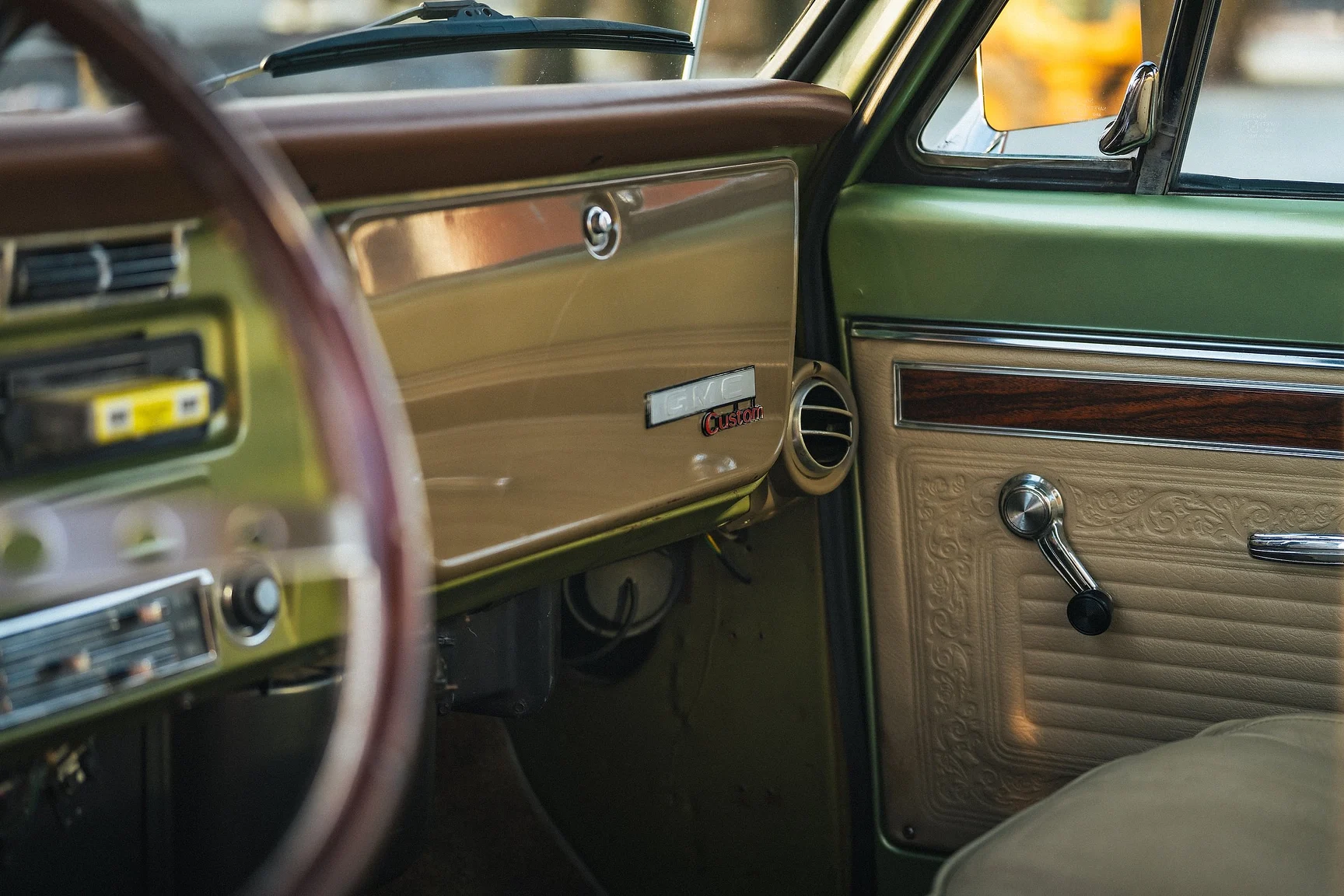 Innenraumfoto von 1970 GMC 1500 Custom Sierra Grande – NO RESERVE (7)