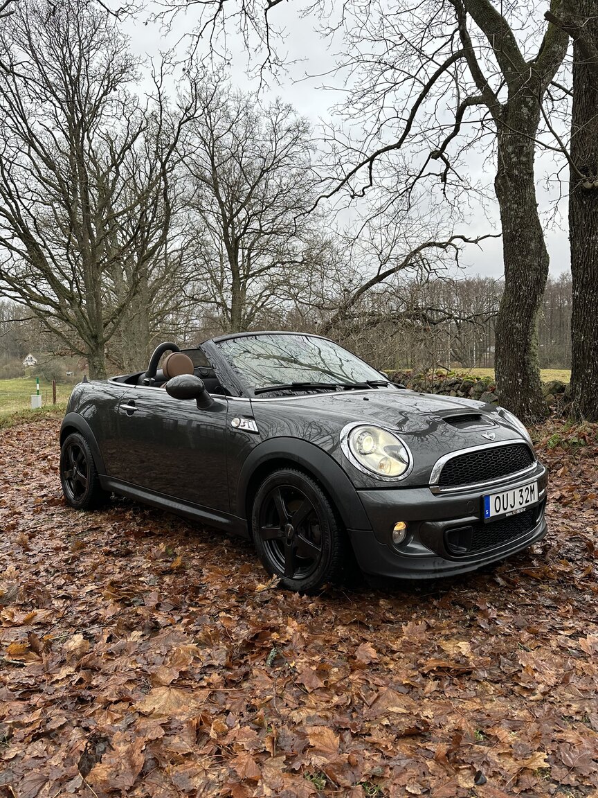 Exterior image of 2012 Mini Cooper SD Roadster (3)