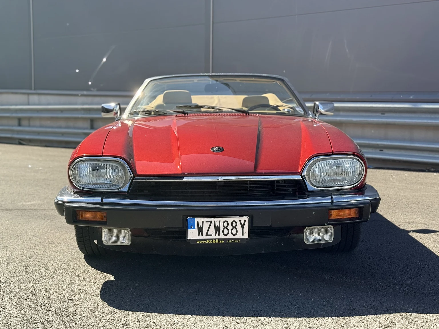 Exterior image of 1993 Jaguar XjS Cabriolet (4)