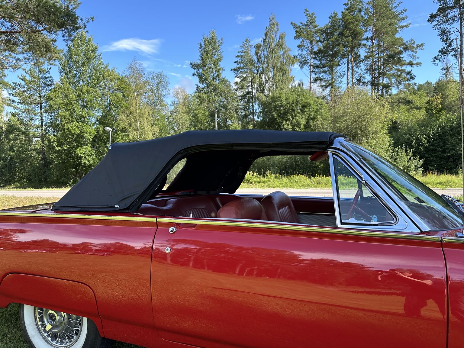 Exteriörbild på 1961 Ford Thunderbird Convertible