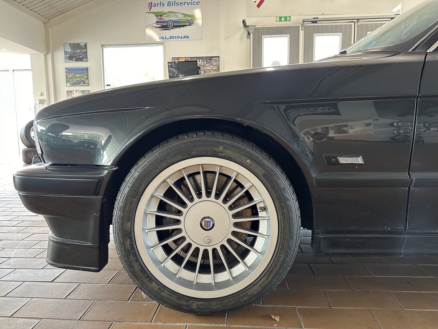 Exterior image of 1991 ALPINA BMW ALPINA B10 BI-TURBO