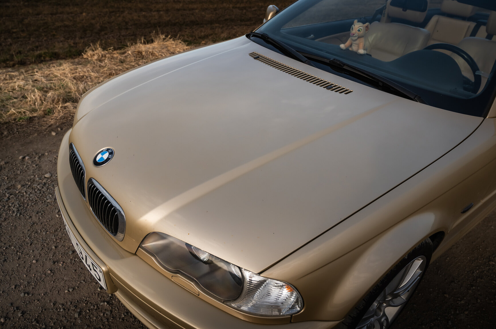 Exterior image of 2001 BMW 330Ci