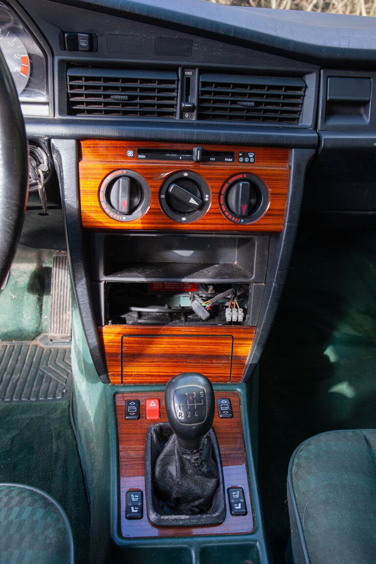 Interiörbild 1993 Mercedes-Benz 190 E 2.0