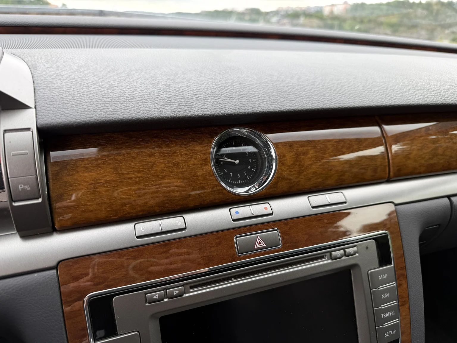 Interiörbild 2013 Volkswagen Phaeton 3.0 TDI (19)