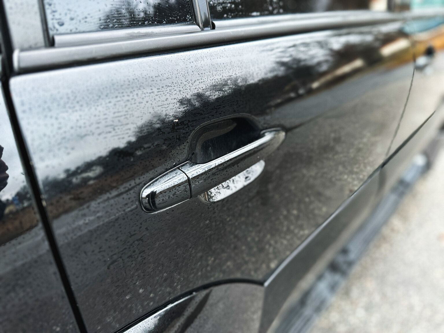 Exterior image of 2004 Toyota Land Cruiser