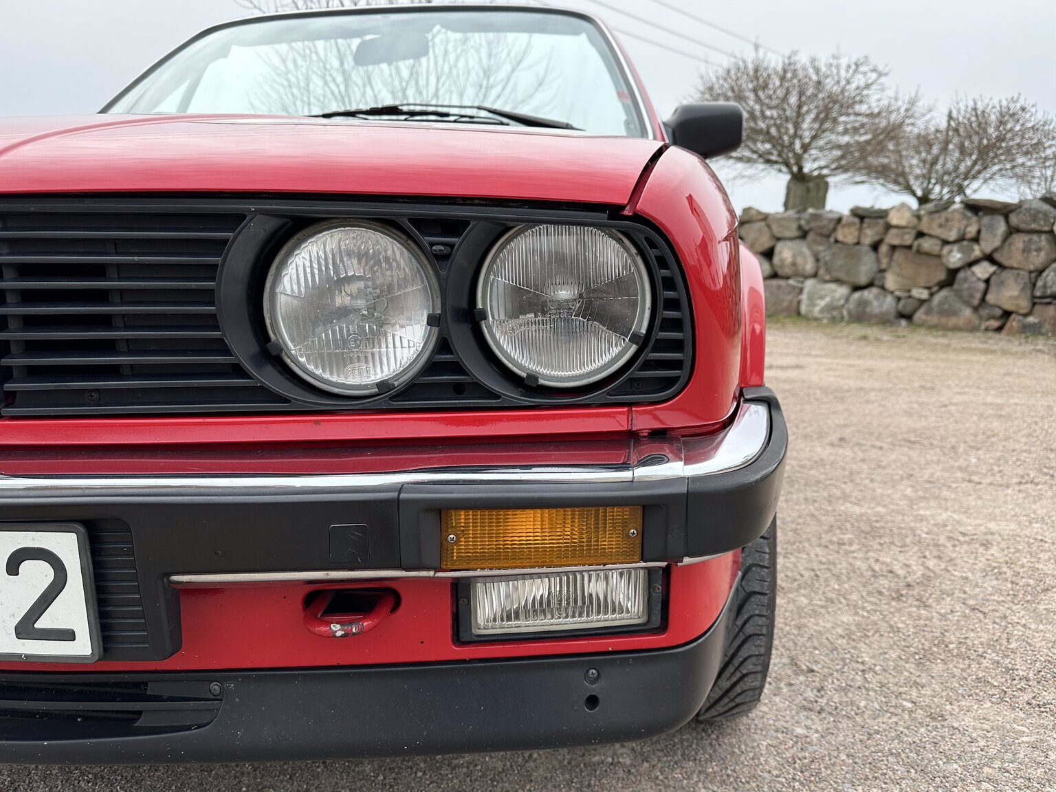 Exterior image of 1987 BMW 325i Convertible (47)