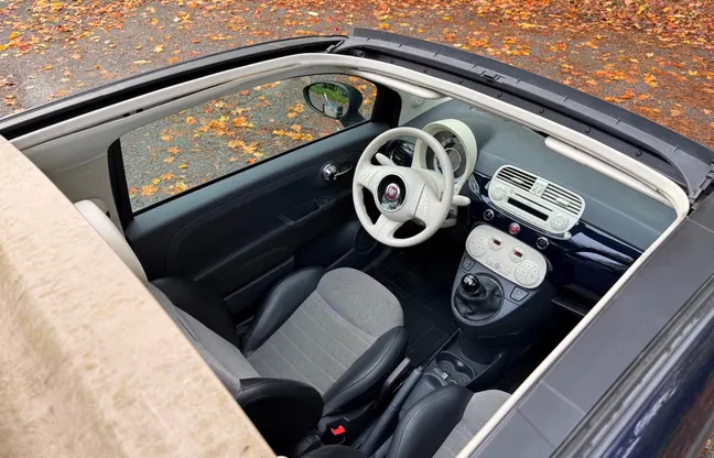 2010 Fiat 500C – Interiör