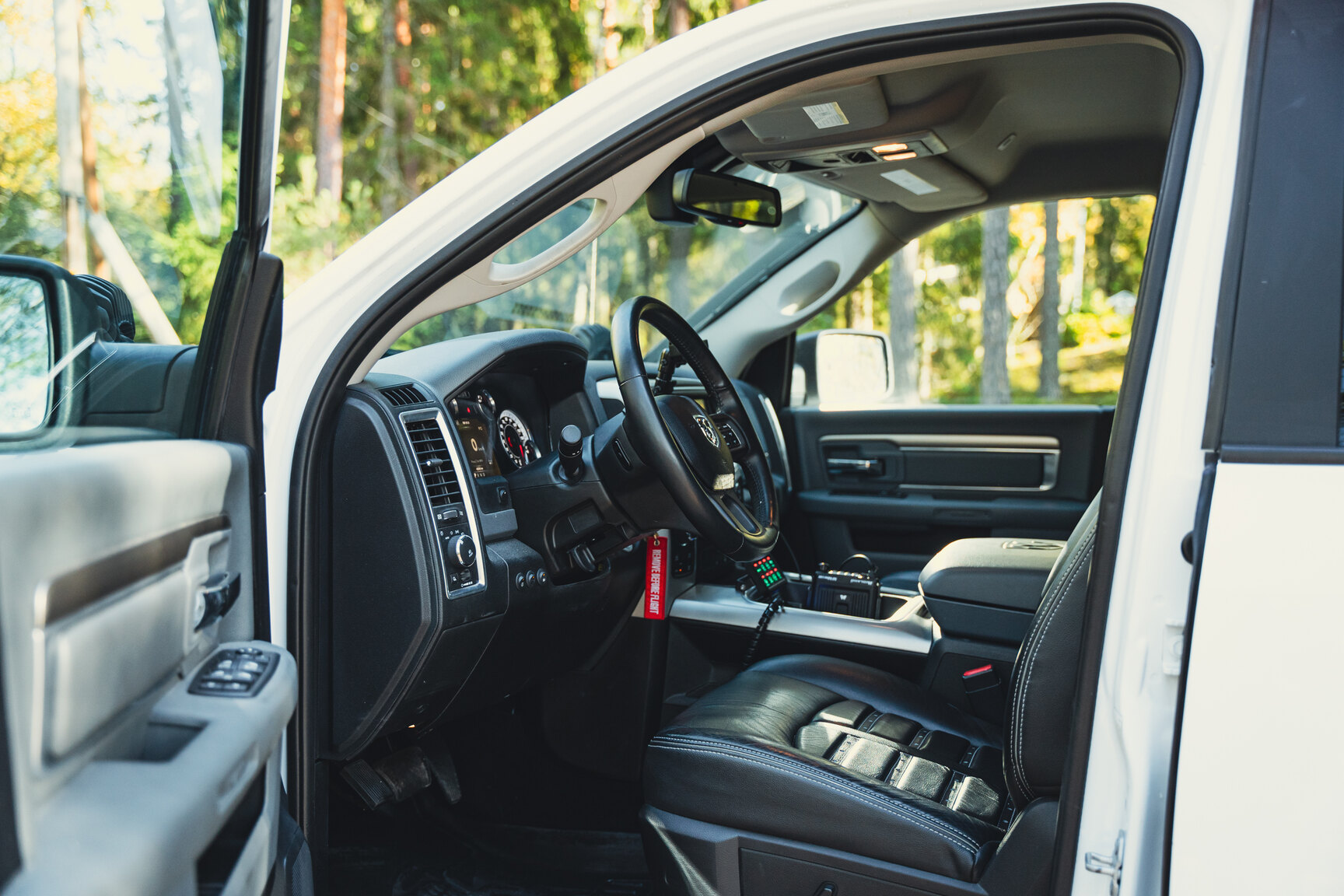 Interiörbild 2017 Dodge Ram 1500 AEV (1)