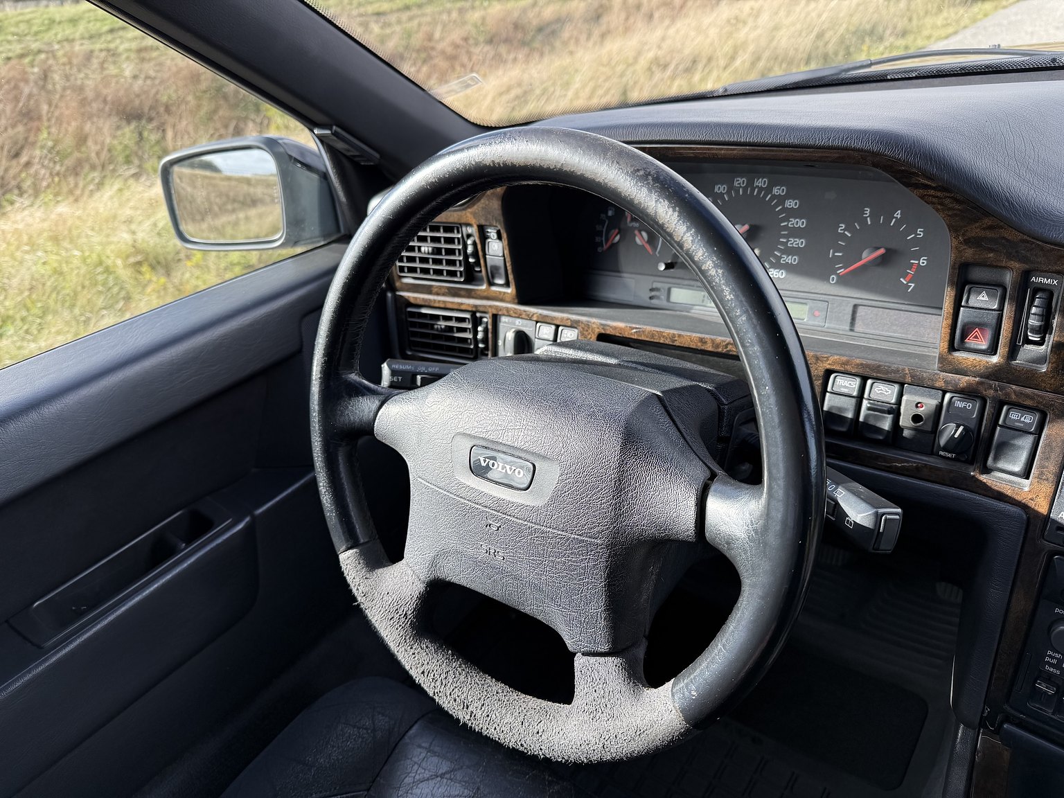Interior image of 1995 VOLVO 855 T5R T-5R